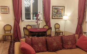 Central luxury apartment Tevere